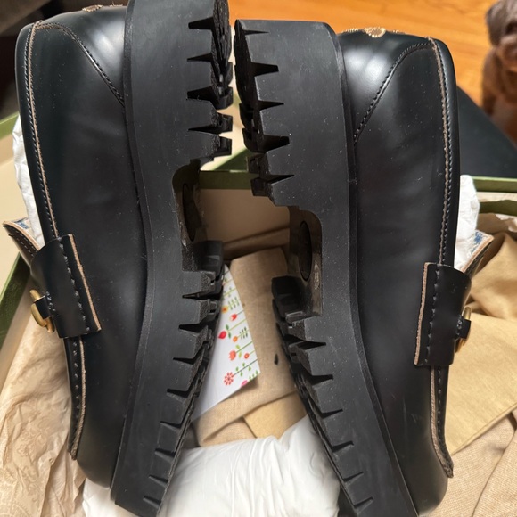 Gucci lug sole loafers 38.5. Never worn - Picture 3 of 9